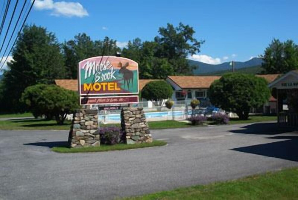 Moose Brook Motel — Gorham