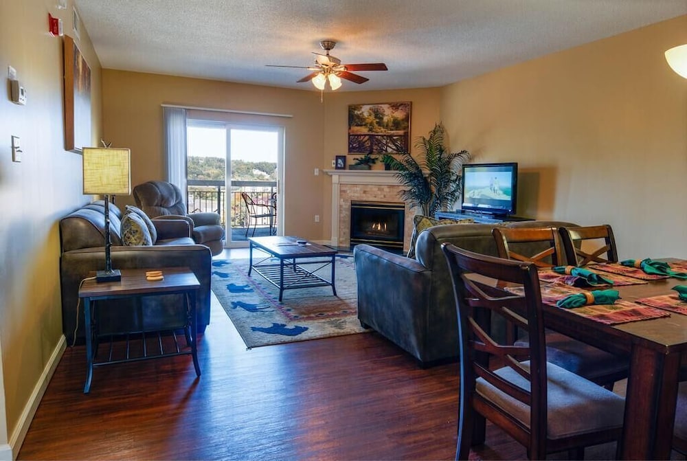 Whispering Pines 234 — 4-Star Luxury Hotel in Pigeon Forge, United States