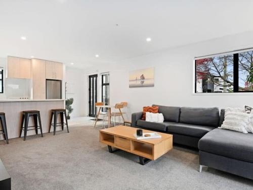 Central Convenience on Armagh — 4-Star Luxury Hotel in Christchurch, New Zealand