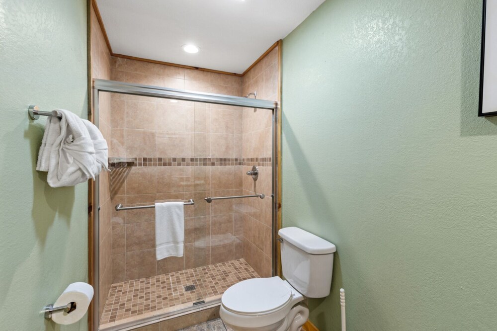 Elegant Elite Estate By Ghosal Luxury Lodging - photo 52