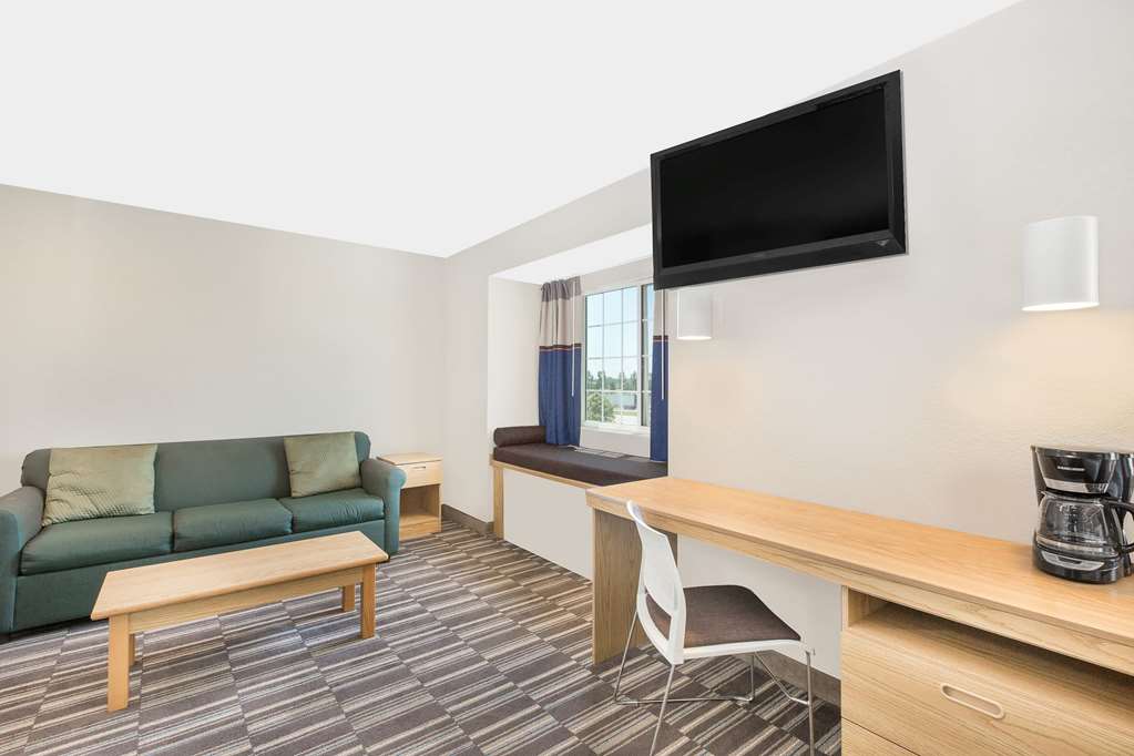 Microtel Inn & Suites by Wyndham Ames - photo 10