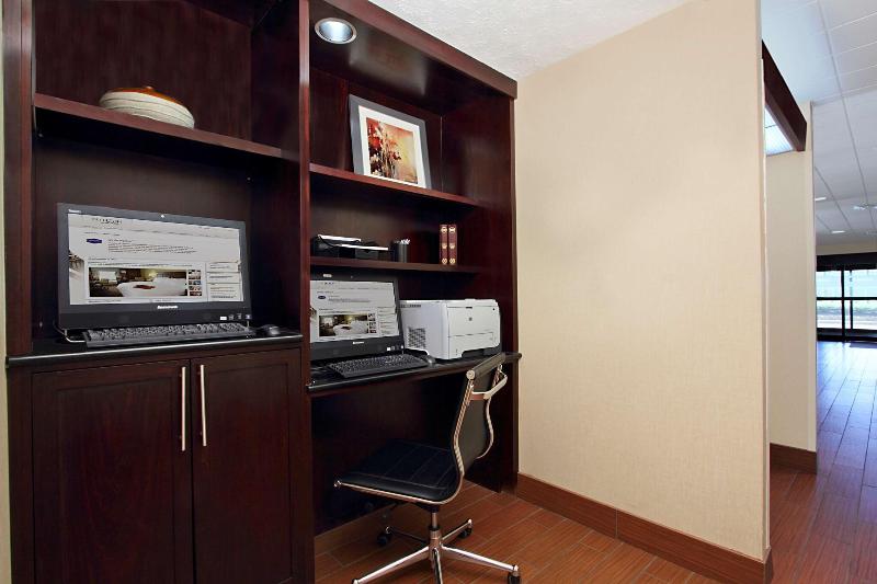 Hampton Inn Columbus Airport - photo 160