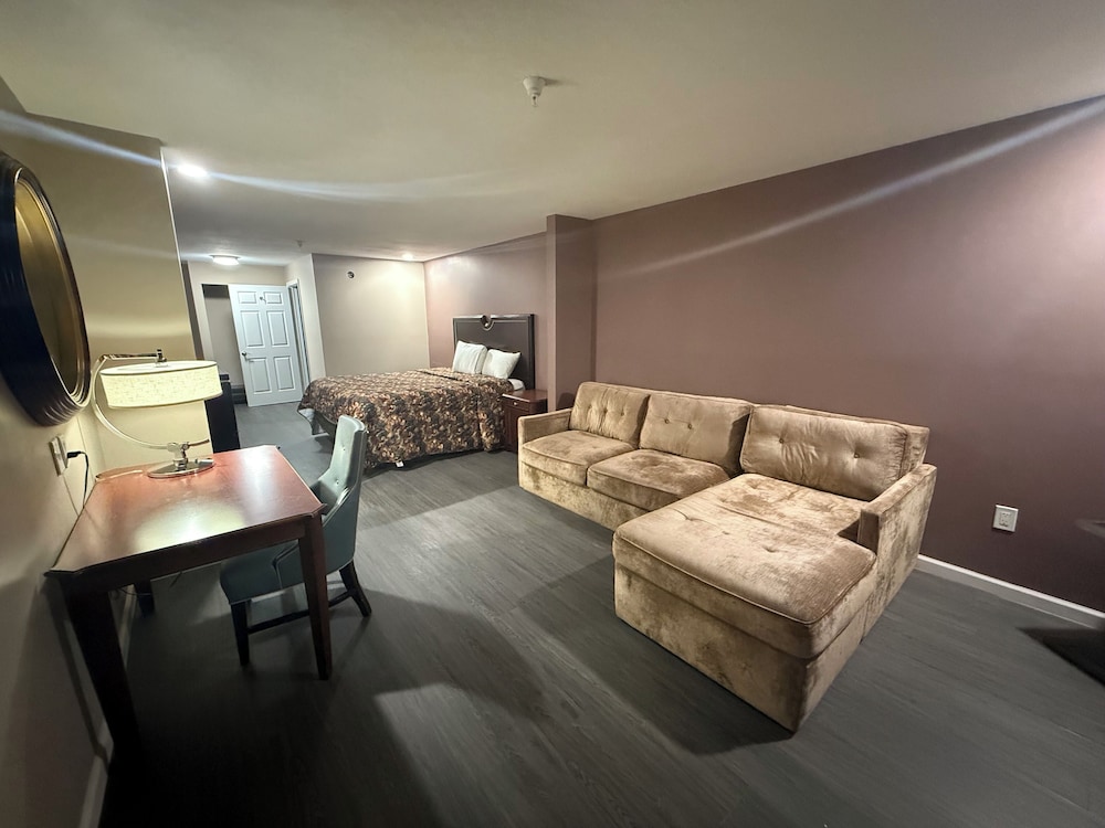 Magnolia Bay Hotel & Suites - photo 11