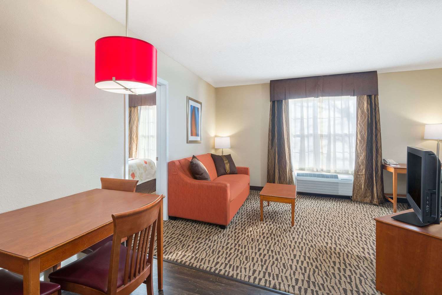 Hawthorn Suites by Wyndham Louisville North - photo 10