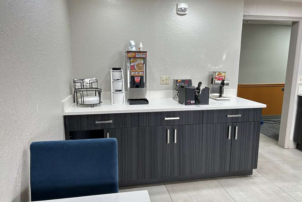 Baymont by Wyndham Orlando South - photo 53