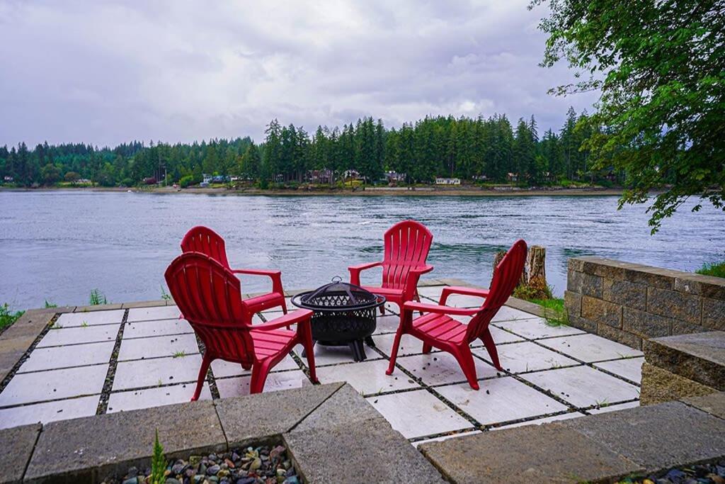 Shelton Waterfront Fire pit Hot tub Game Beach — Shelton — photo 5
