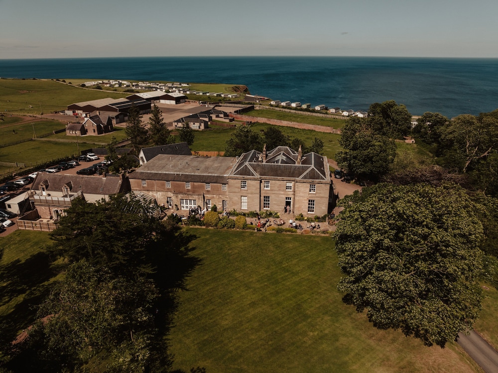 Marshall Meadows Manor House — 4-Star Luxury Hotel in Berwick-Upon-Tweed, United Kingdom