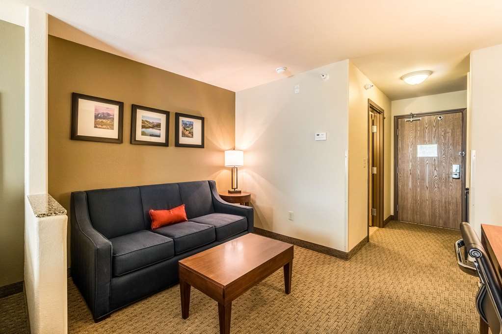Comfort Inn & Suites Rifle - photo 17