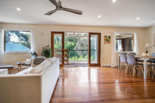 Panaromic Tree view Melbourne city — 4-Star Luxury Hotel in Melbourne, Australia