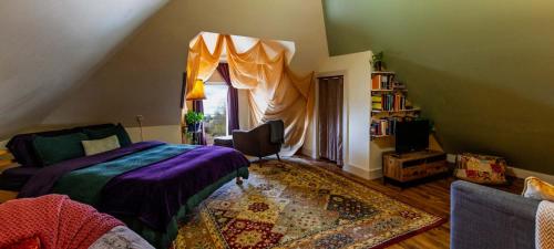Centrally Located With Lake Views — 4-Star Luxury Hotel in Burlington, United States