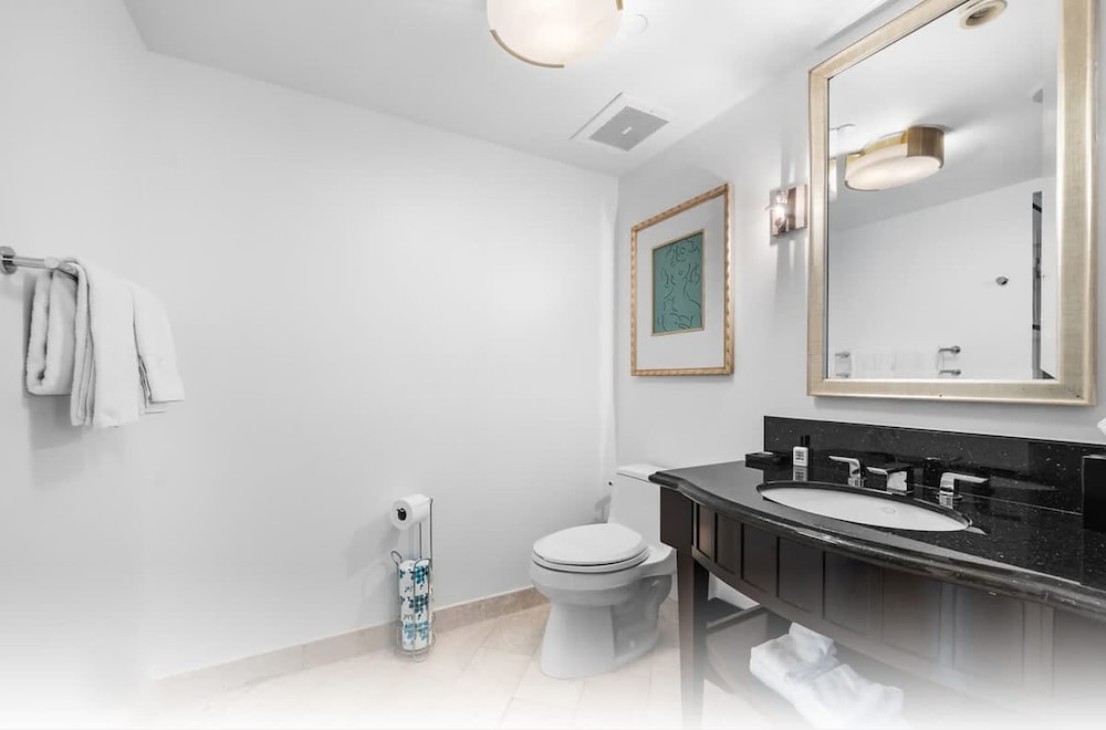 Fontainebleau Miami Beach Private Luxury Suites - photo 307