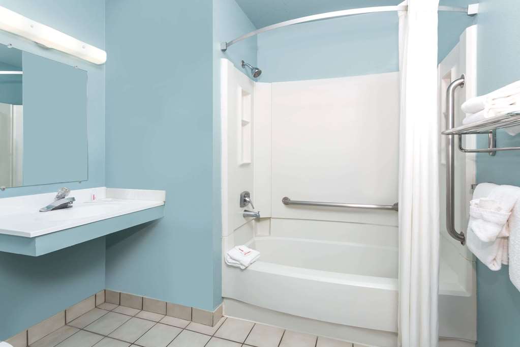 Super 8 by Wyndham Dillon Breckenridge Area - photo 14