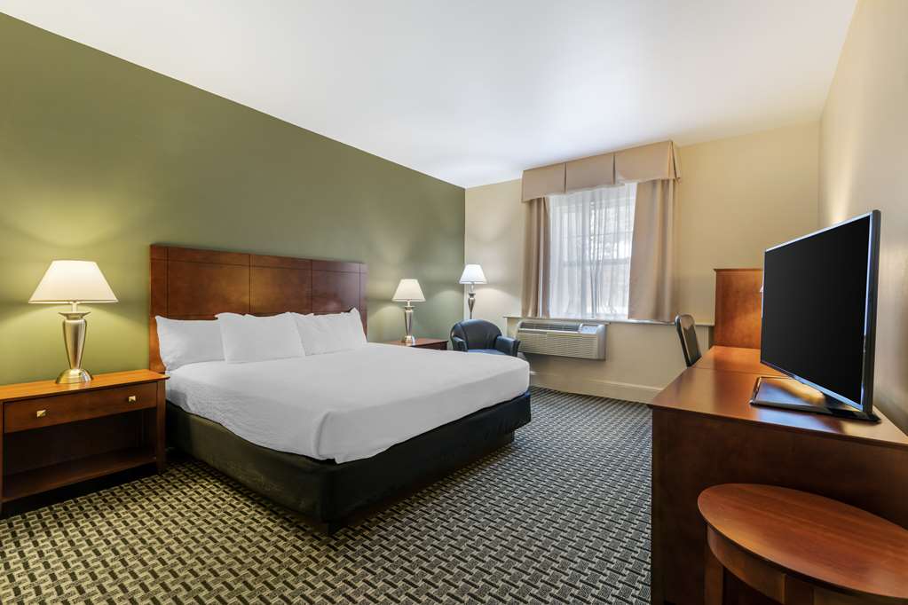Best Western Plus Brunswick Bath - photo 29