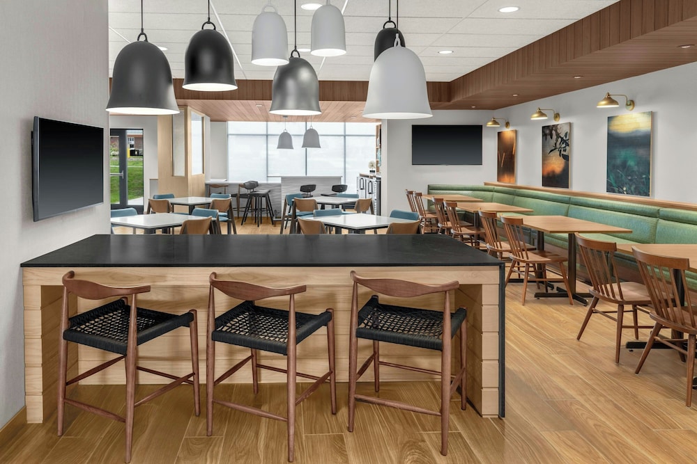 Fairfield by Marriott Inn & Suites Norwalk Des Moines - photo 28