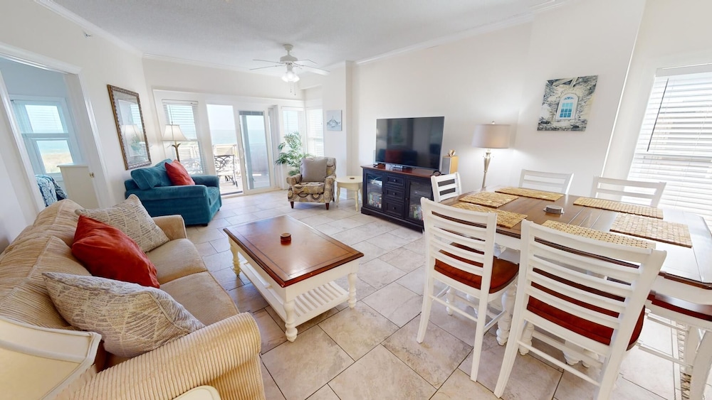 Sandpiper 2 by Tybee Vacation Rentals — 4-Star Luxury Hotel in Tybee Island, United States