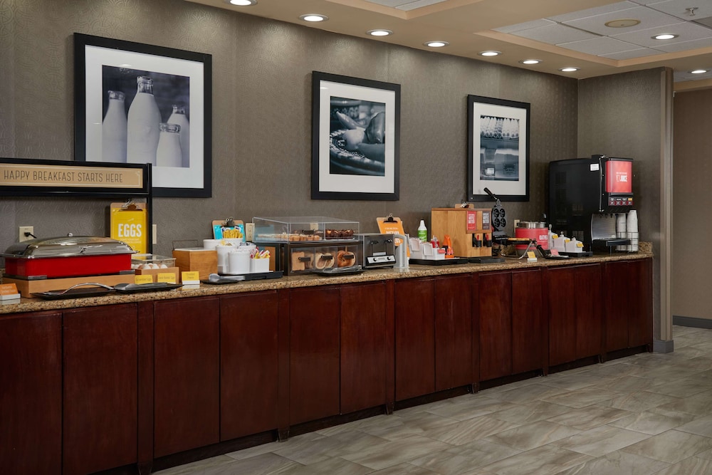 Hampton Inn by Hilton Eagle Pass - photo 34