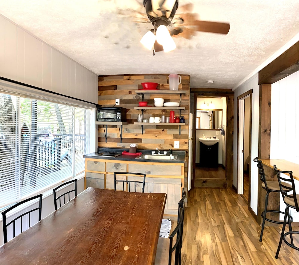 Calm Waters Cabin Resort - photo 48