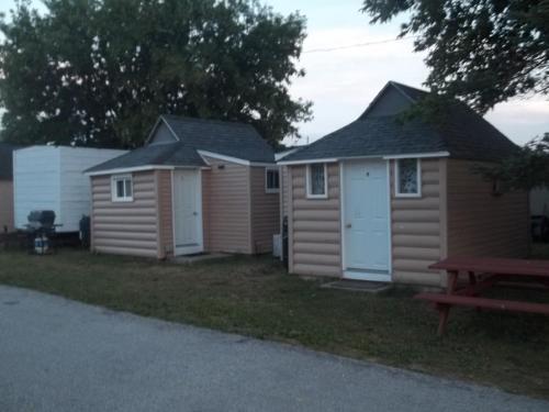 Kincardine Guest Chalets Resort & Spa — hotel in Kincardine