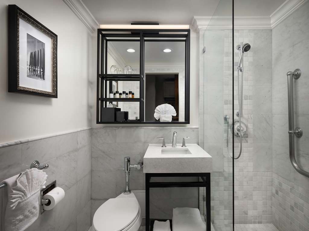 La Valencia Hotel - photo 11
