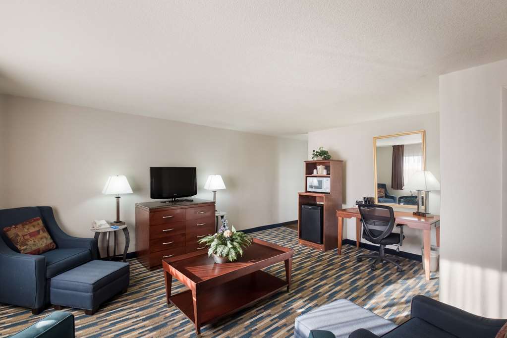 Rodeway Inn Fort Morgan - photo 27