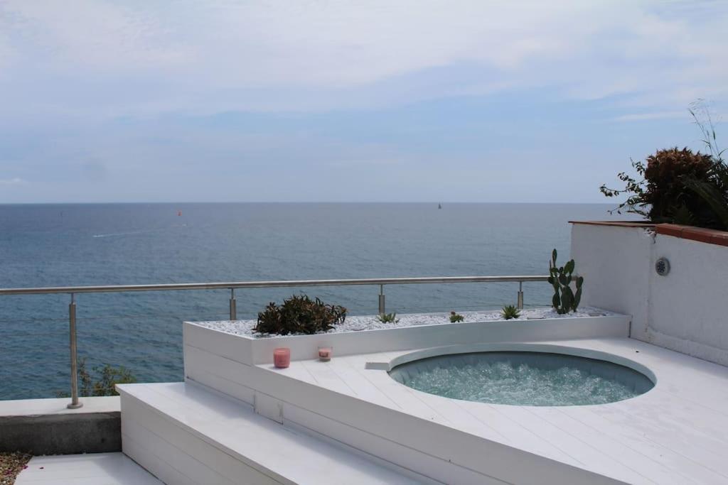 Conca Verde C15 Beach Front Little Villa Pool SPA Beach — 4-Star Luxury Hotel in Andora, Italy