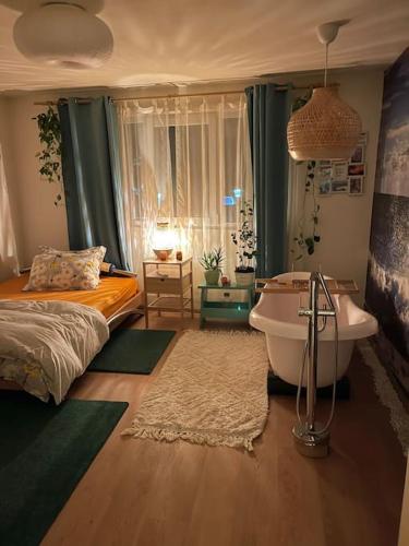 Casa Enjoy the Ride Aproape de autostradă și totuși în mijlocul naturii loc deosebit de liniștit cu parcare privată gratuită — 4-Star Luxury Hotel in Arad, Romania