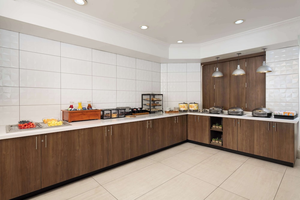 Hilton Garden Inn Tallahassee - photo 25