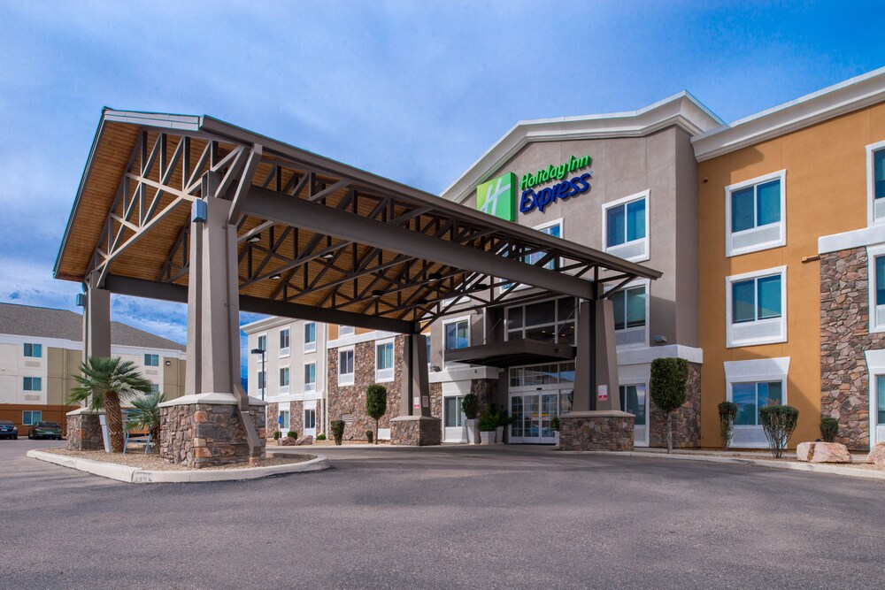 Holiday Inn Express Sierra Vista by IHG - photo 60
