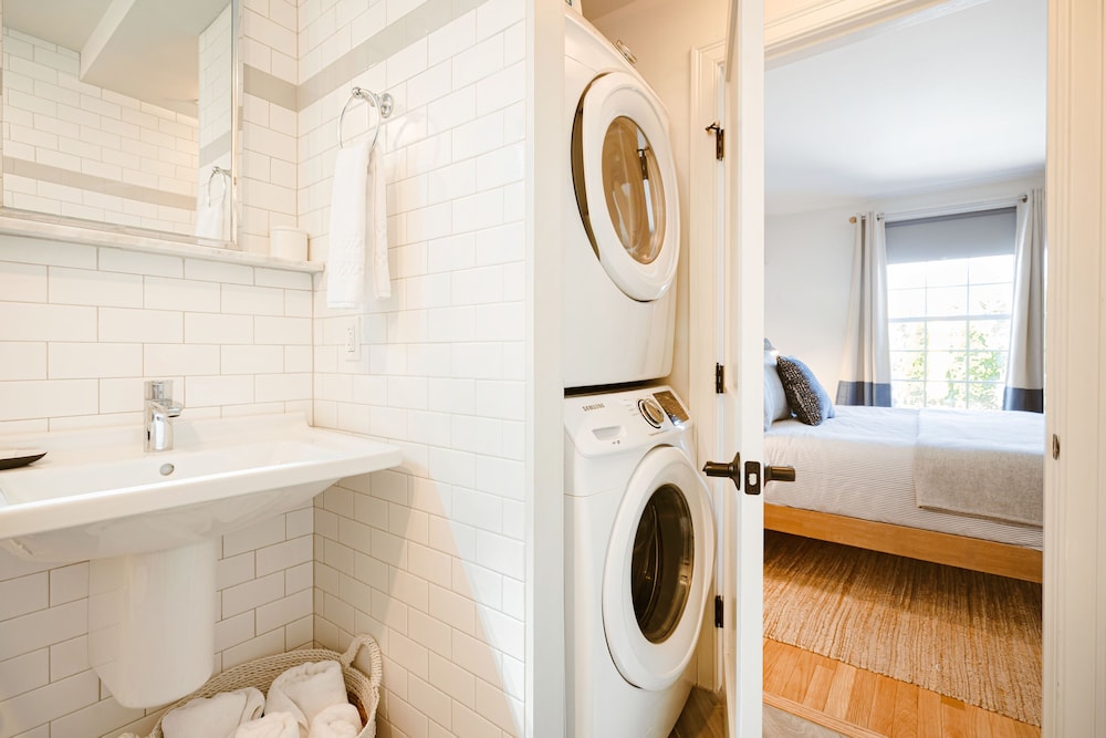 Great Island Inn: A Boutique Apartment Hotel - photo 47