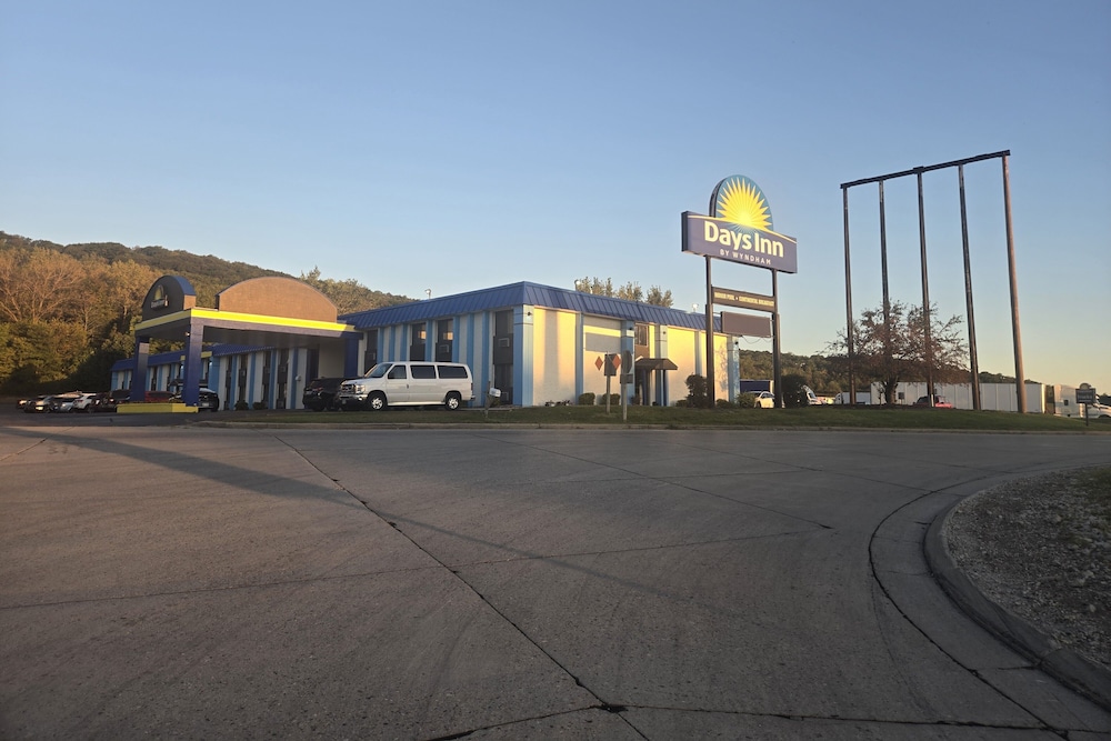Days Inn by Wyndham Portage Cascade Mountain area - photo 92