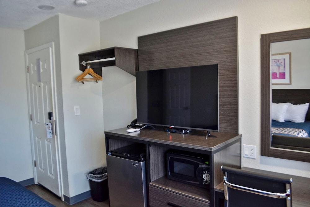 The Maverick Motel Main Street USA Collection by PNW Hospitality - photo 38
