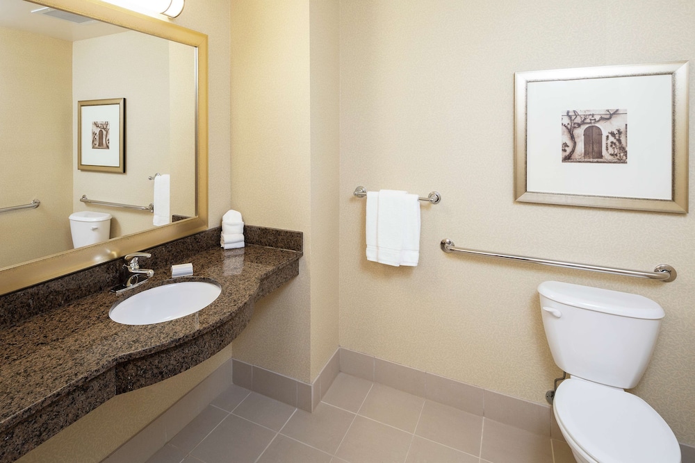 Hilton Garden Inn Sioux Falls South - photo 29