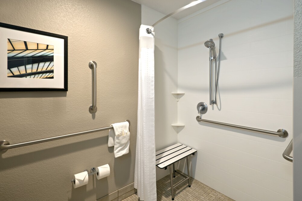 Holiday Inn Express & Suites Fraser Winter Park Area by IHG - photo 28