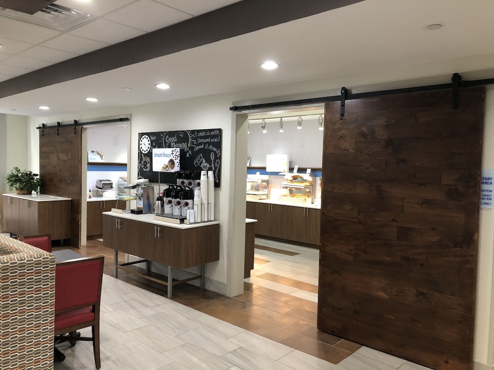 Holiday Inn Express Pineville Alexandria Area by IHG - photo 55