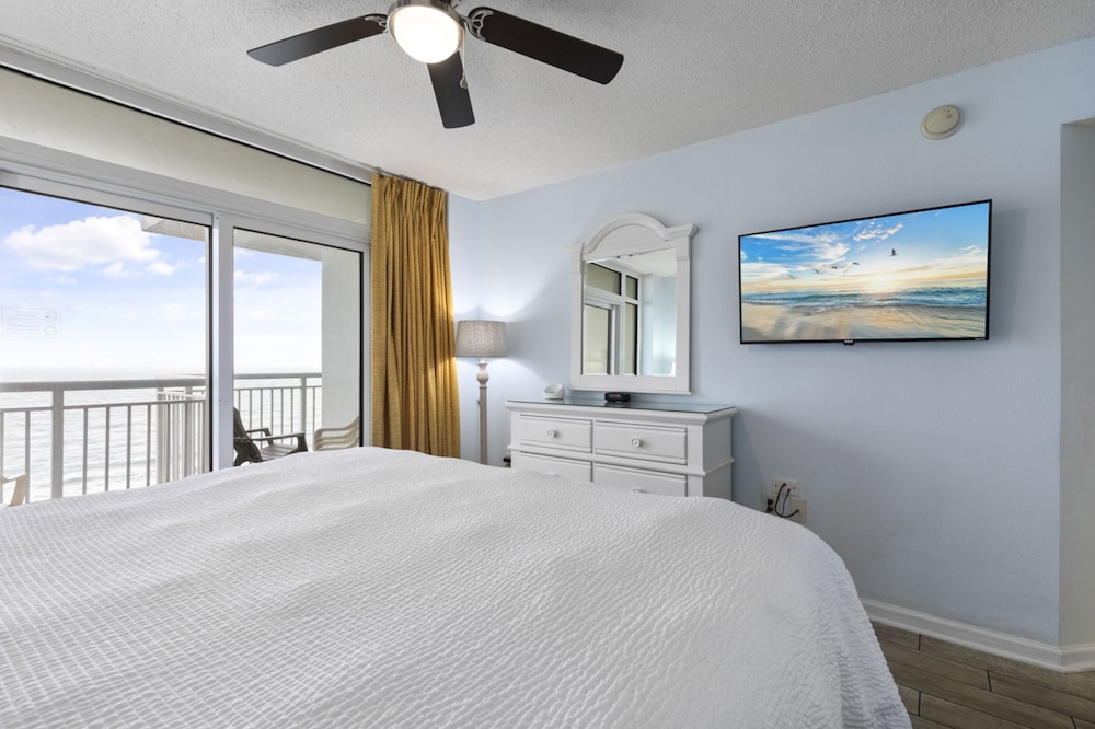 Hosteeva Breathtaking Oceanfront Views w Pool Atlantica Towers Condo - photo 6