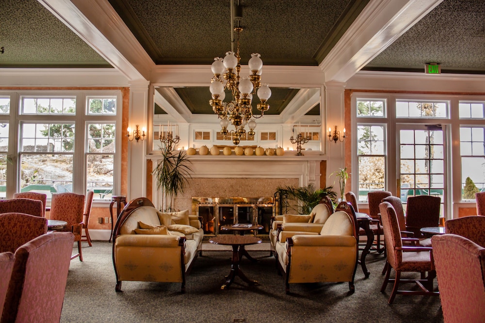 Columbia Gorge Hotel and Spa - photo 4