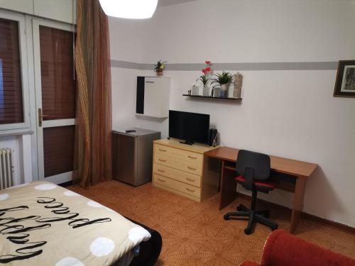 Ampia Camera Con Balcone Privato — hotel in Pordenone
