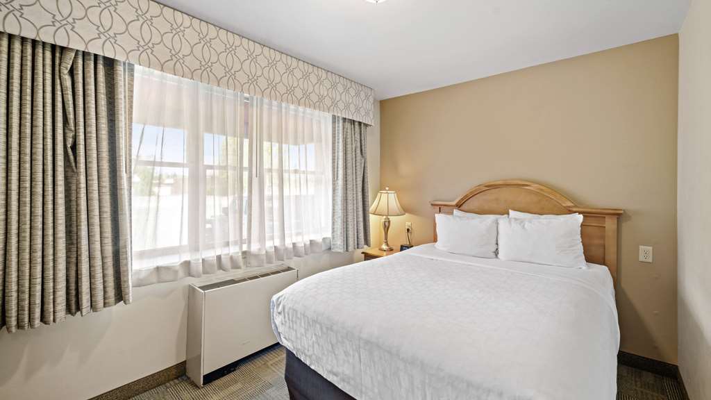 Clarion Hotel & Suites Fairbanks near Ft. Wainwright - photo 47
