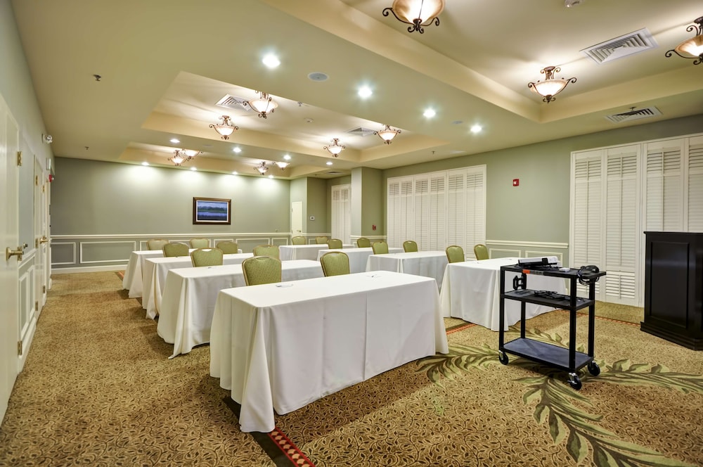 Hampton Inn & Suites North Charleston University Blvd - photo 38