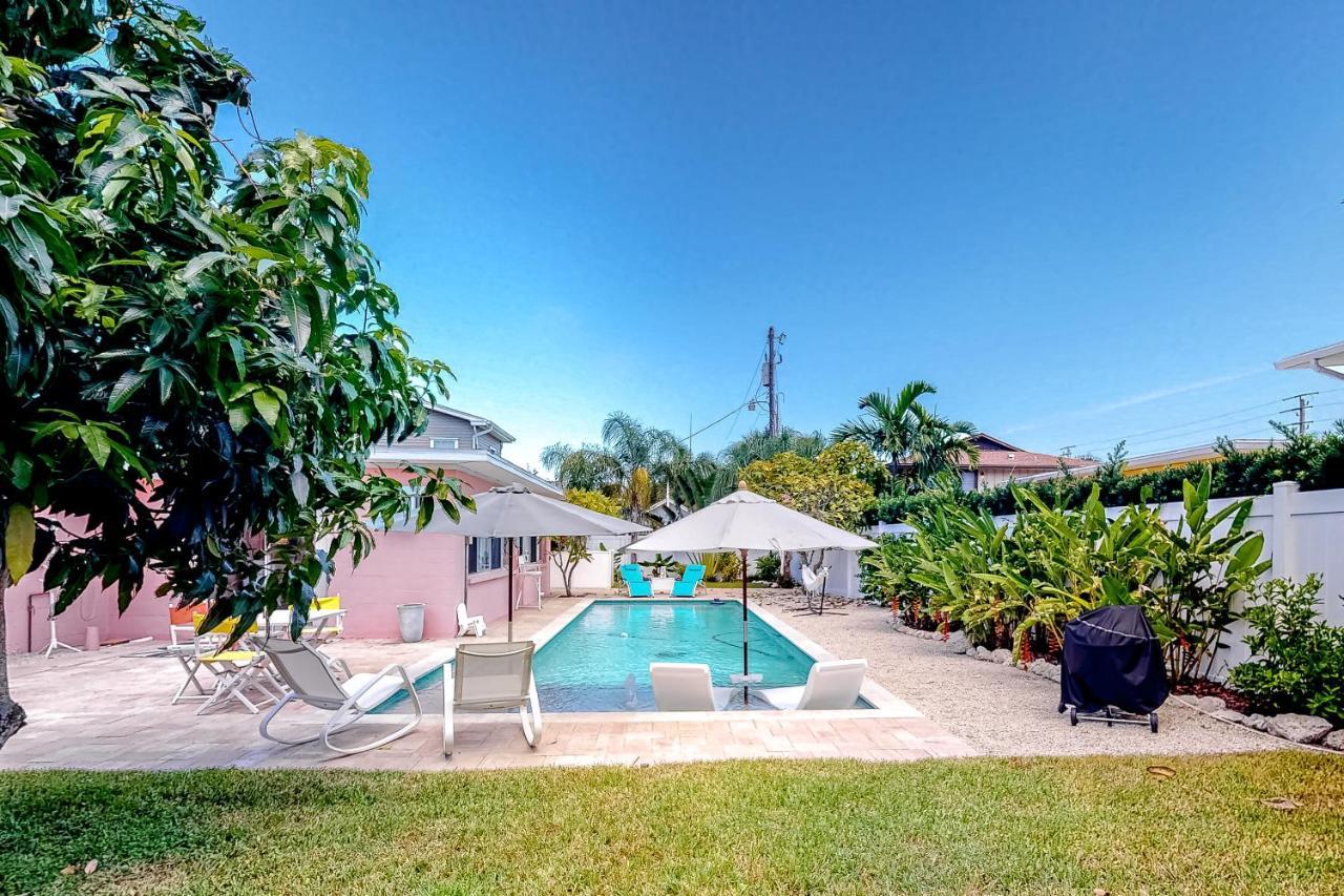 Joy Abounds in Holmes Beach, United States