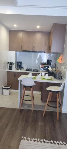 Home's By Grewal