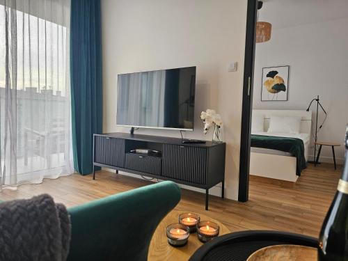 Urban Apartments Premium Opolska 10 No 67A Free Garage Self Check In — 4-Star Luxury Hotel in Katowice, Poland