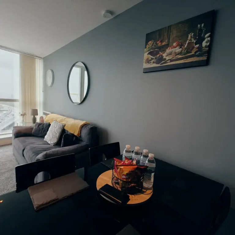 2BR Stunning City Centre Apt — 4-Star Luxury Hotel in Belfast, United Kingdom