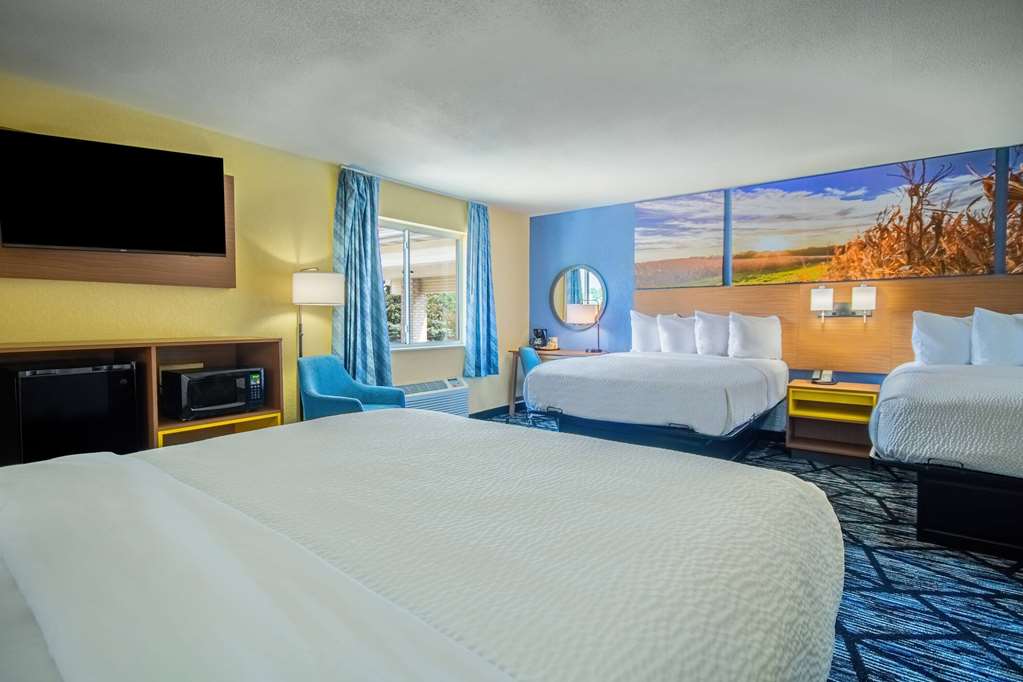 Days Inn by Wyndham Evansdale Waterloo - photo 25
