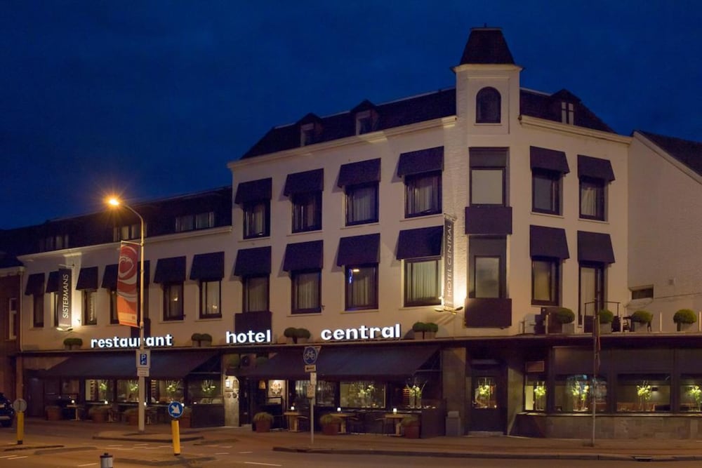 Hotel Central Restaurant Sistermans — hotel in Roosendaal