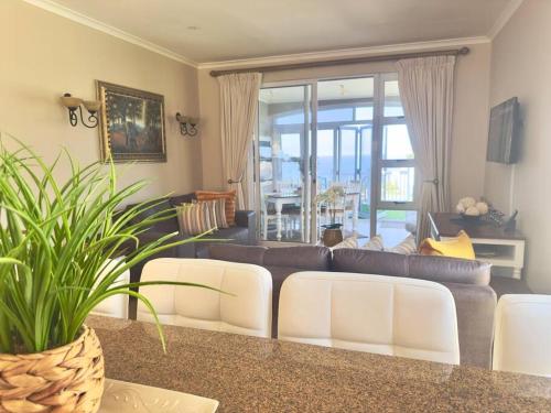 Luxury Lifestyle Villa — 4-Star Luxury Hotel in Mossel Bay, South Africa