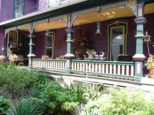 Amethyst Inn - photo 2