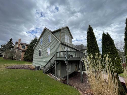 Ski Boots N Bathing Suits — 4-Star Luxury Hotel in Mchenry, United States