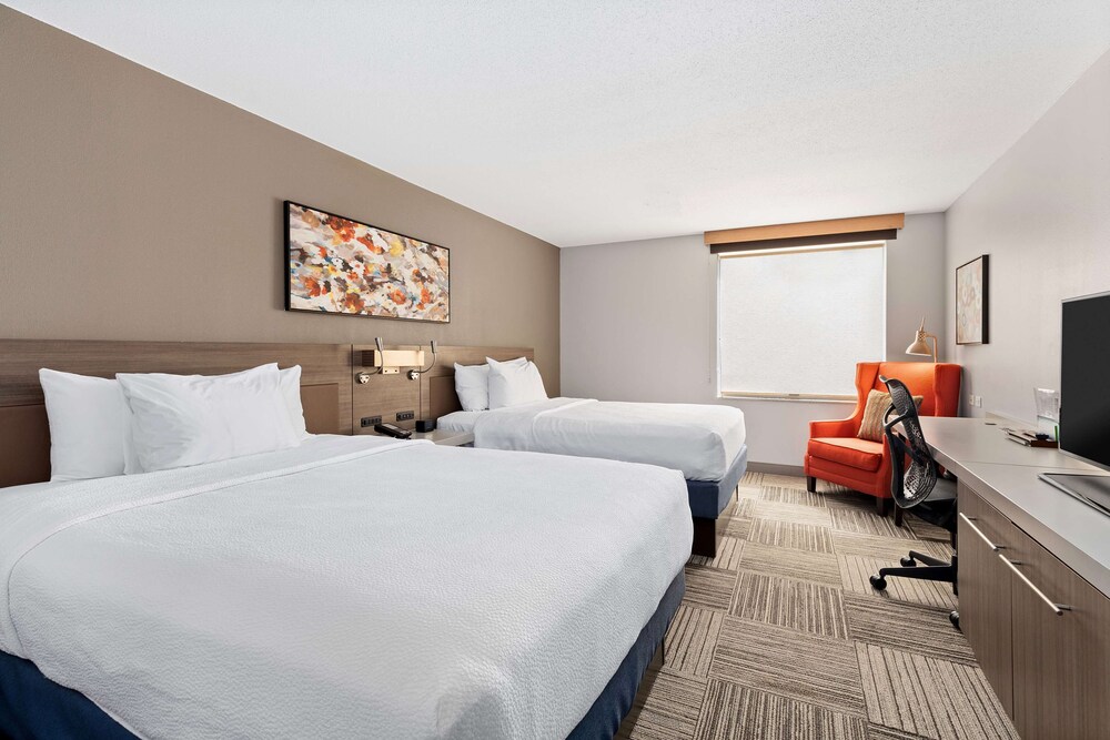 Hilton Garden Inn Syracuse - photo 26