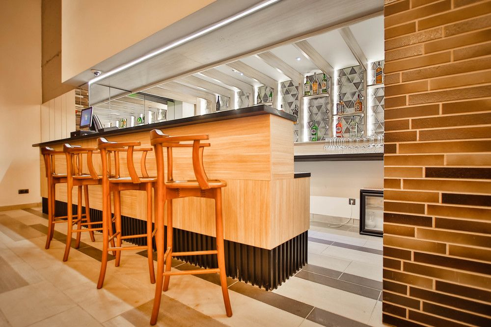 Hotel Bar